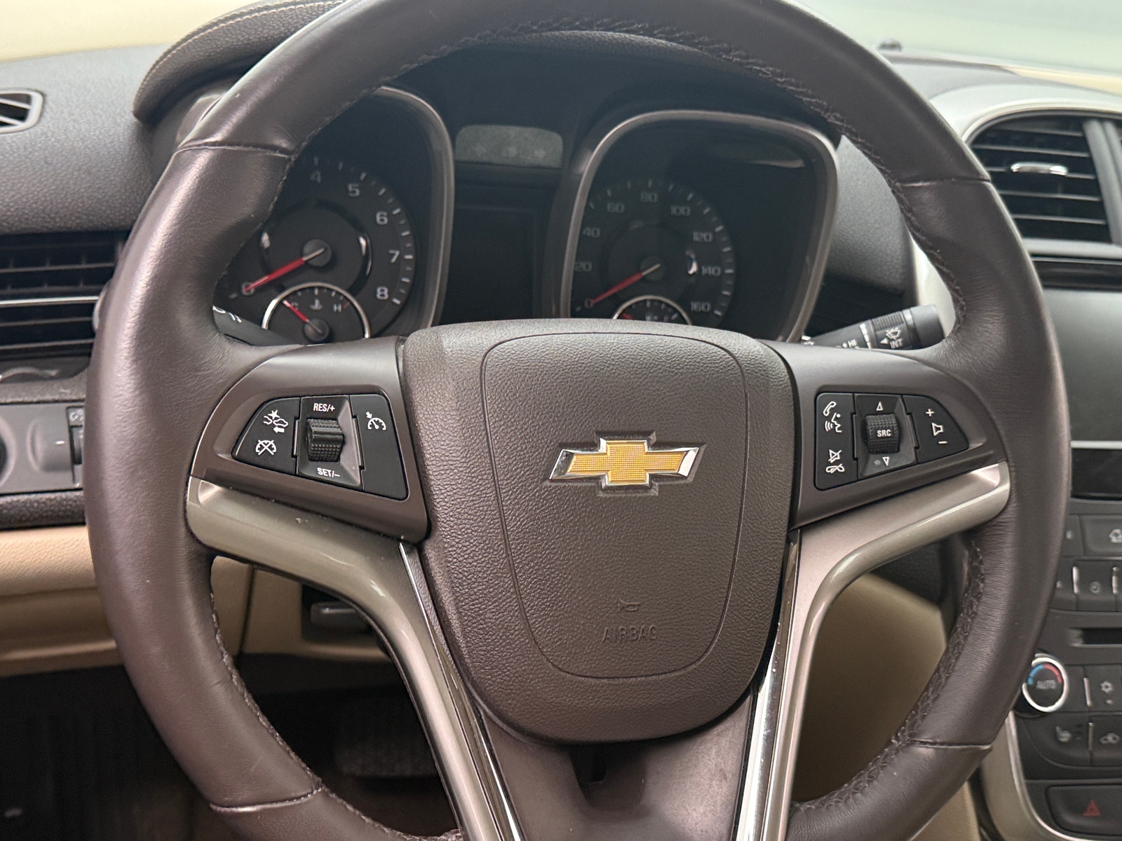 Thumbnail: 2015 Chevrolet Malibu - 4