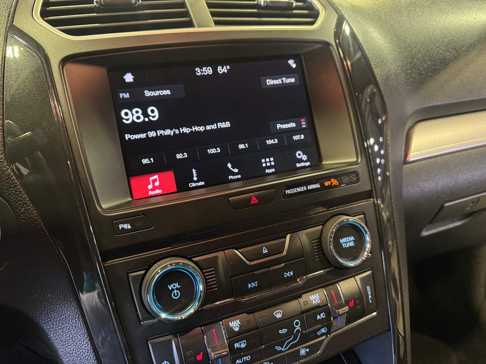 Thumbnail: 2017 Ford Explorer - 3
