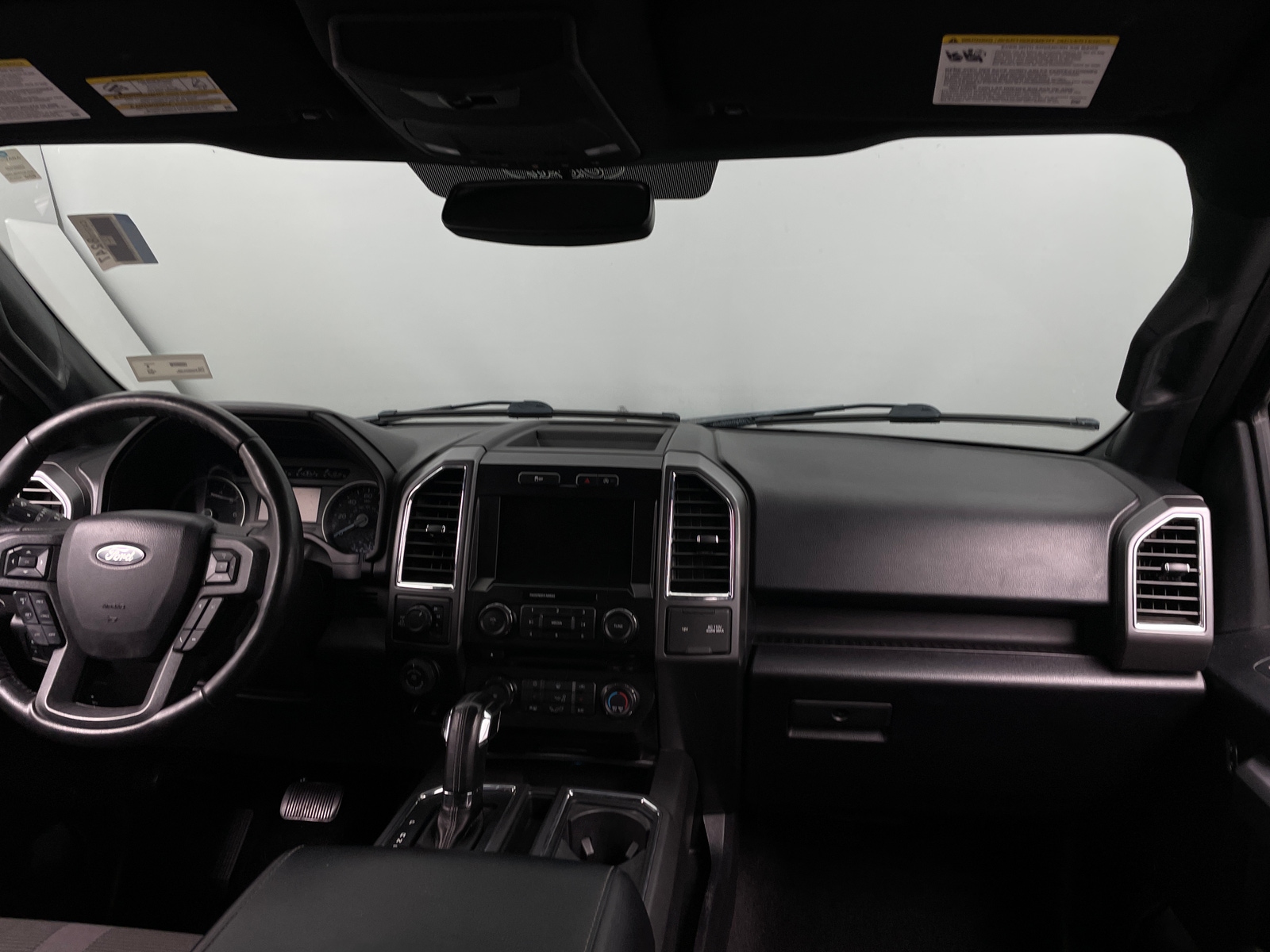 Thumbnail: 2017 Ford Econoline - 3