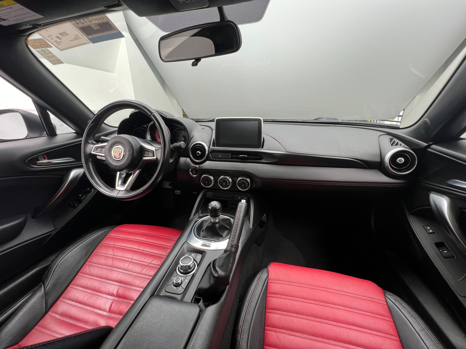 Thumbnail: 2019 Fiat 124 Spider - 2