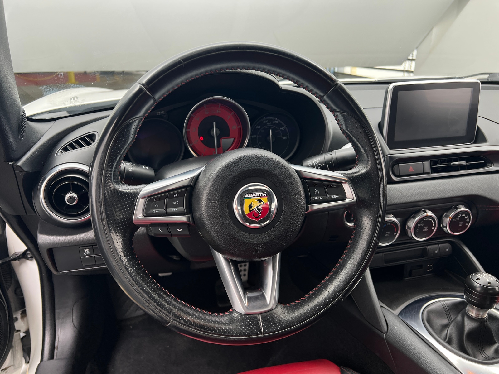 Thumbnail: 2019 Fiat 124 Spider - 4