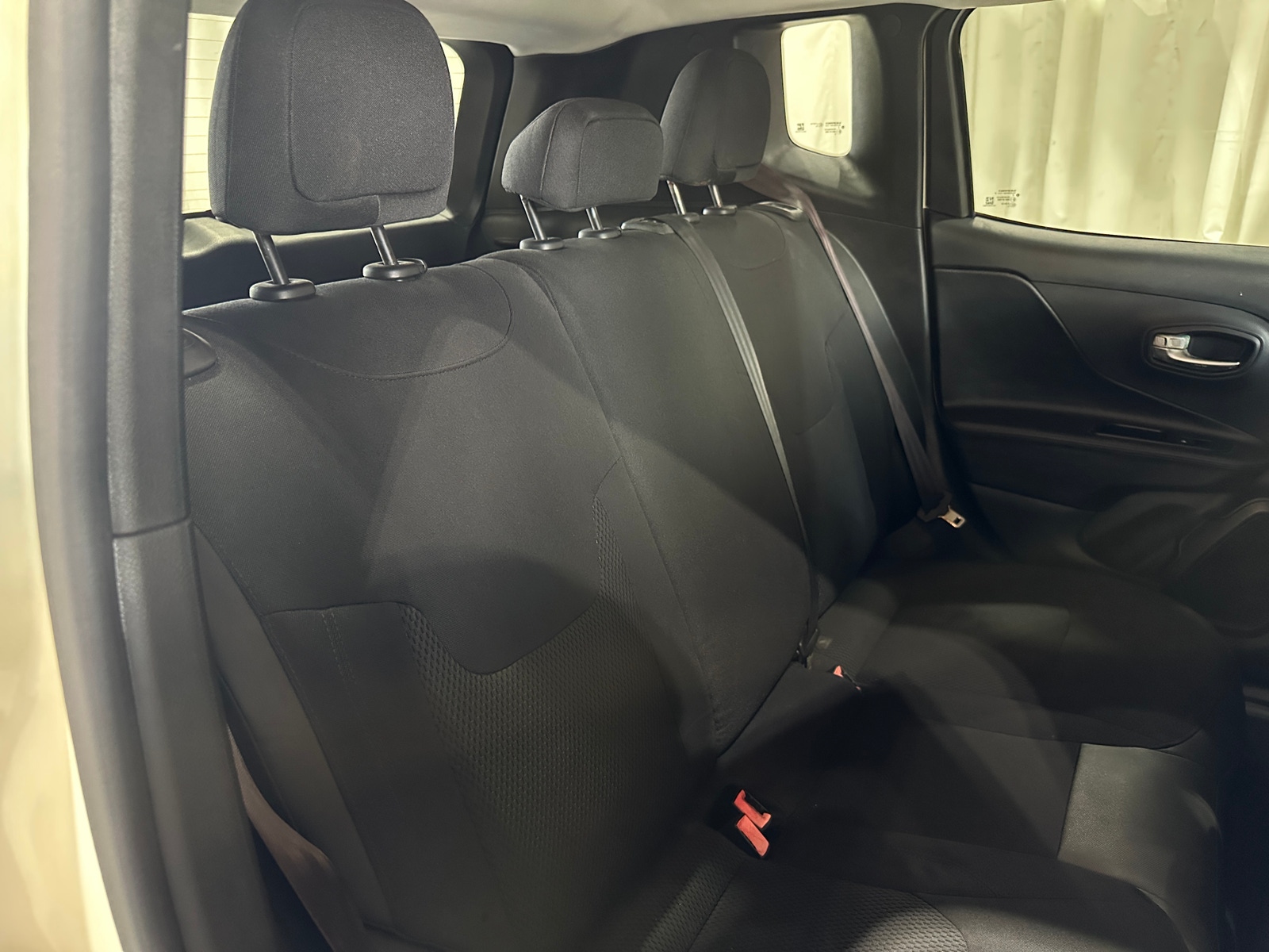 Thumbnail: 2020 Jeep Renegade - 6