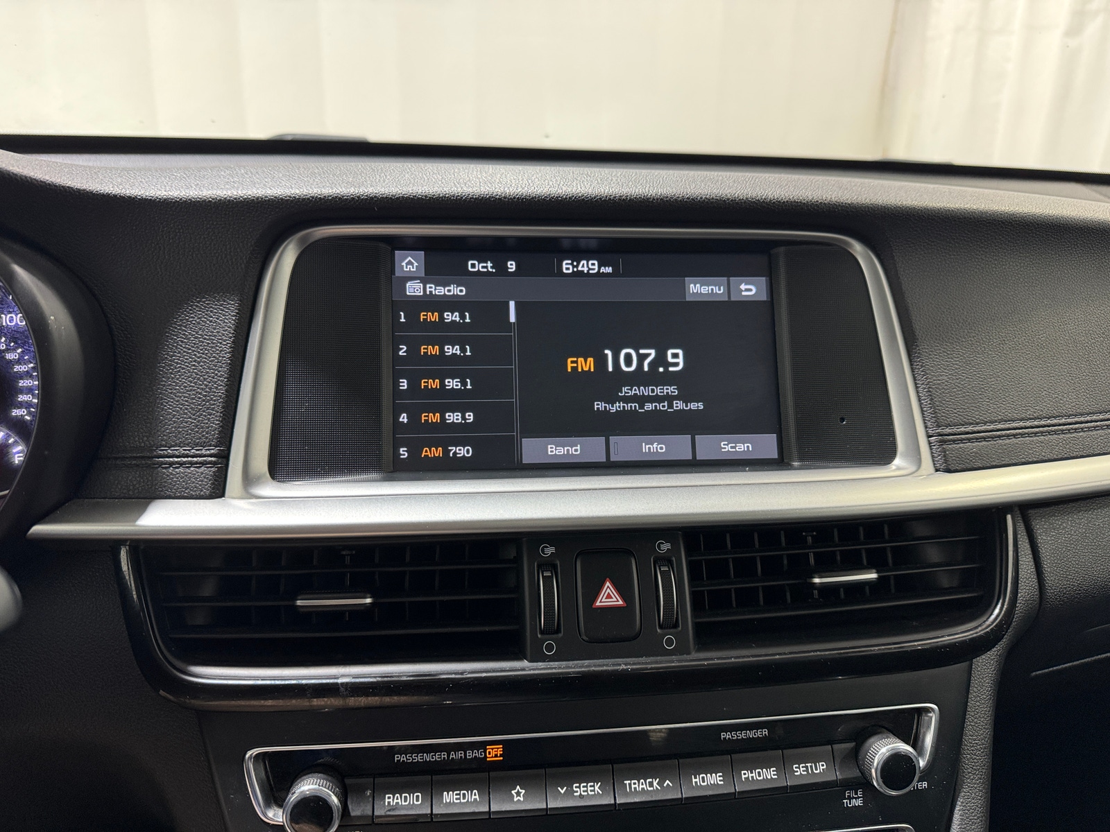 Thumbnail: 2019 Kia Optima - 4