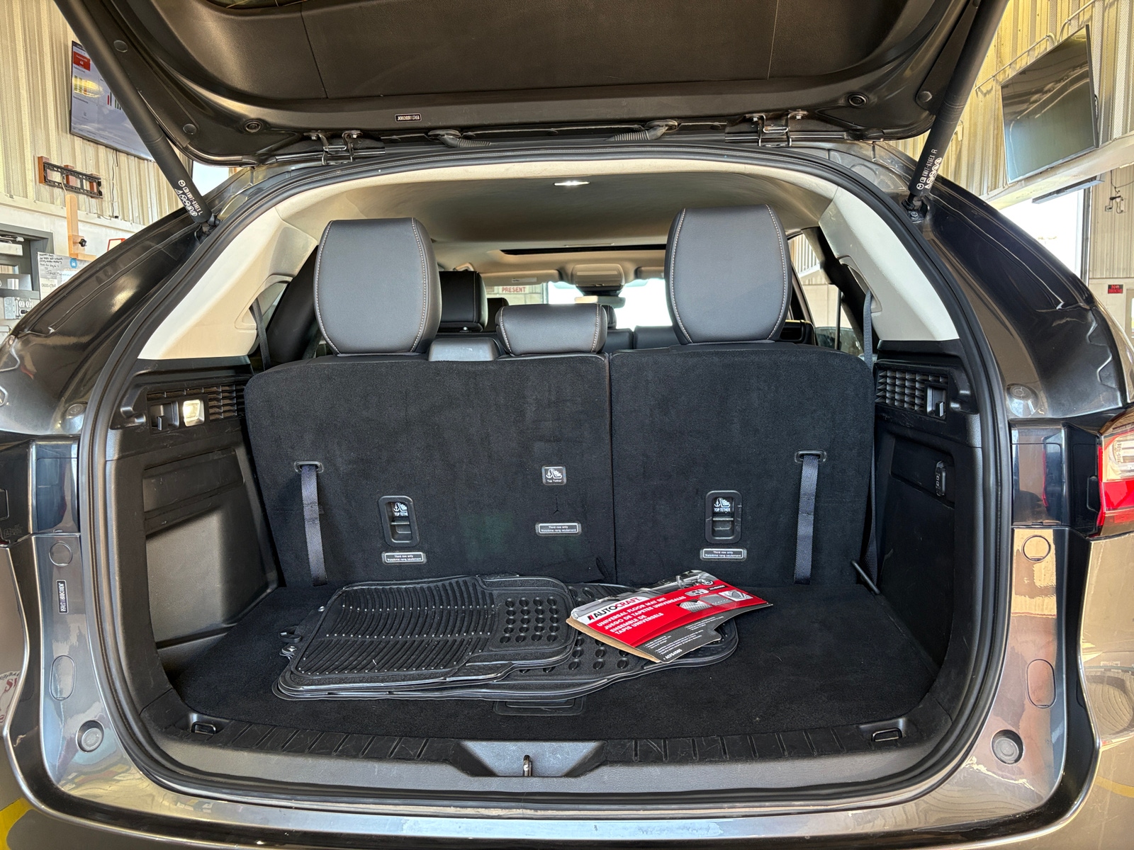 Thumbnail: 2024 Mazda CX-90 - 6