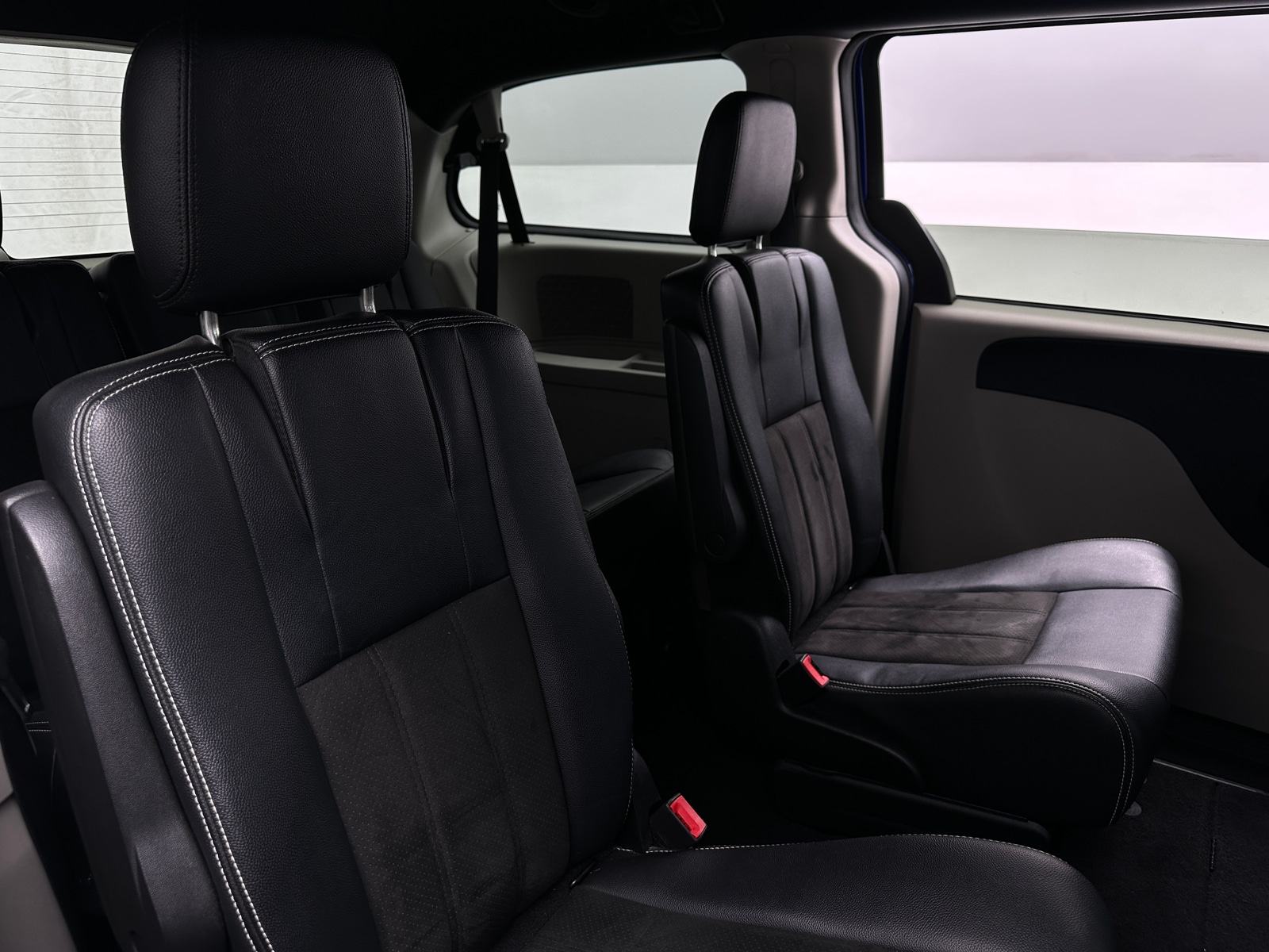Thumbnail: 2020 Dodge Grand Caravan - 5