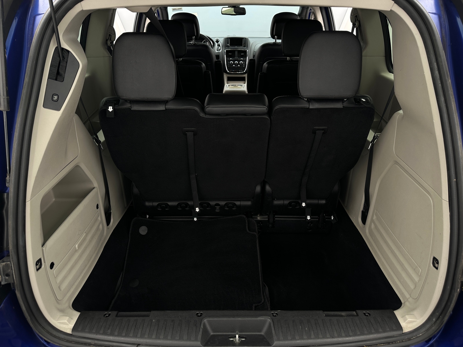 Thumbnail: 2020 Dodge Grand Caravan - 6