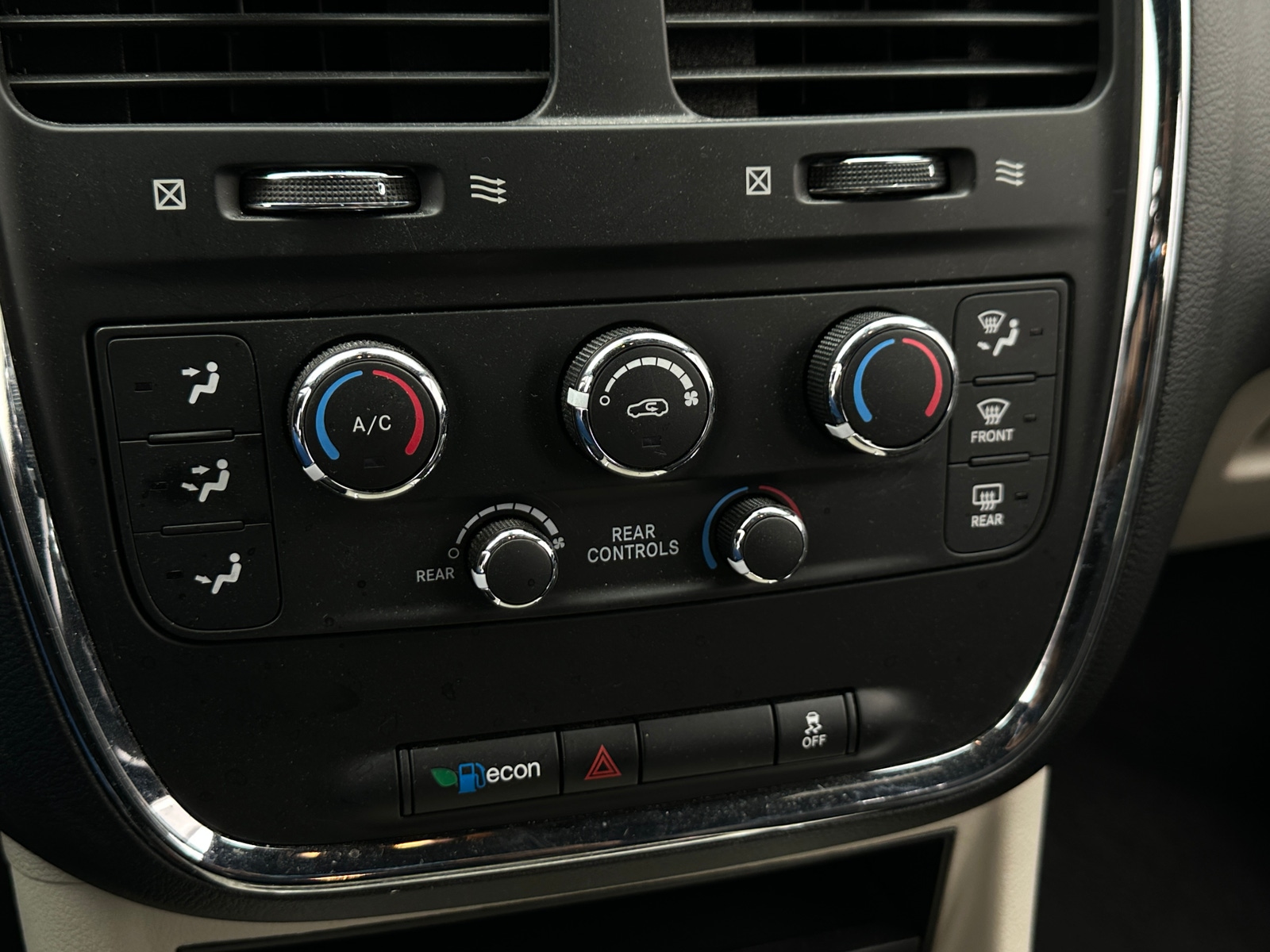 Thumbnail: 2020 Dodge Grand Caravan - 3