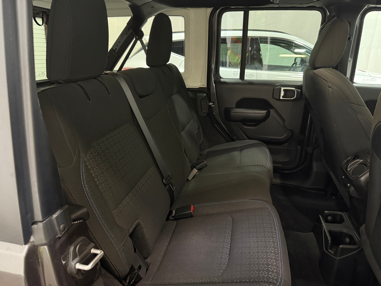 Thumbnail: 2021 Jeep Wrangler - 6