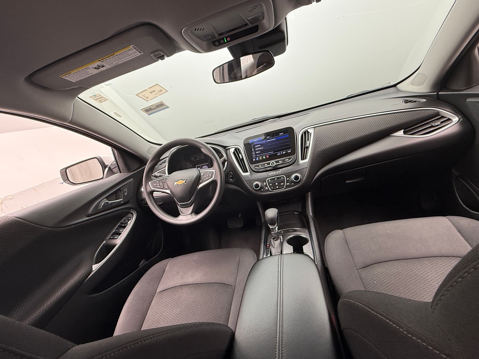 Thumbnail: 2024 Chevrolet Malibu - 3