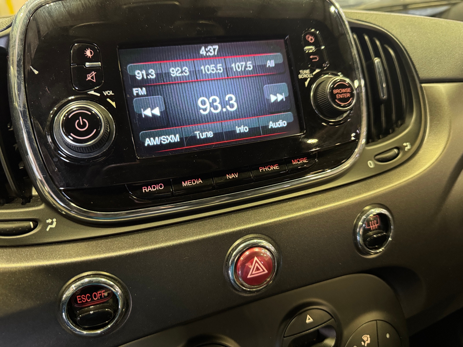 Thumbnail: 2018 Fiat 500e - 3