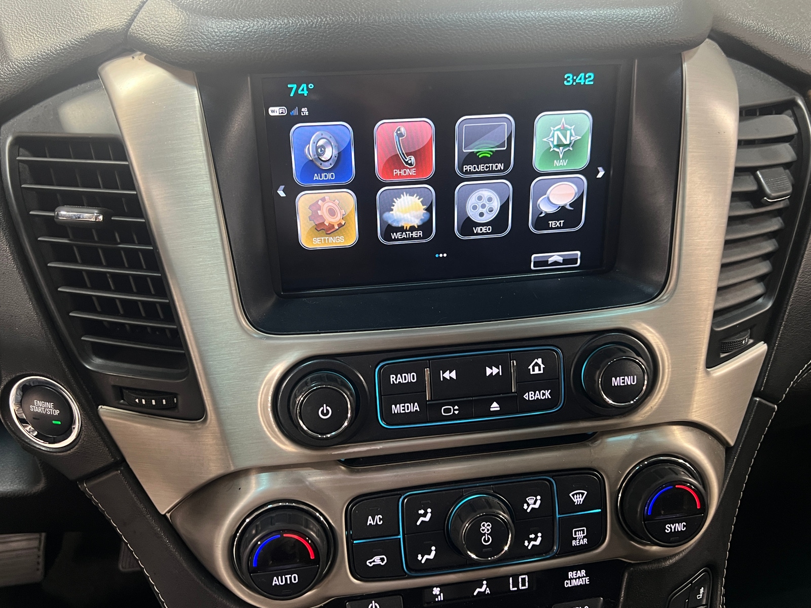 Thumbnail: 2018 GMC Yukon - 3