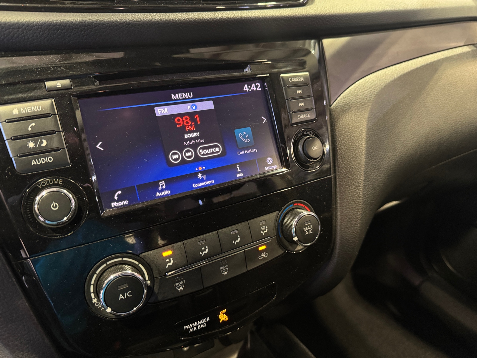 Thumbnail: 2021 Nissan Rogue Sport - 4