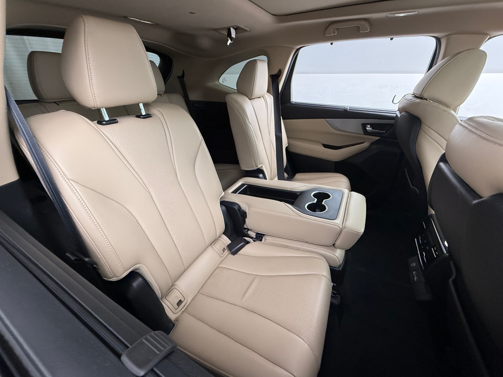 Thumbnail: 2022 Acura MDX - 5