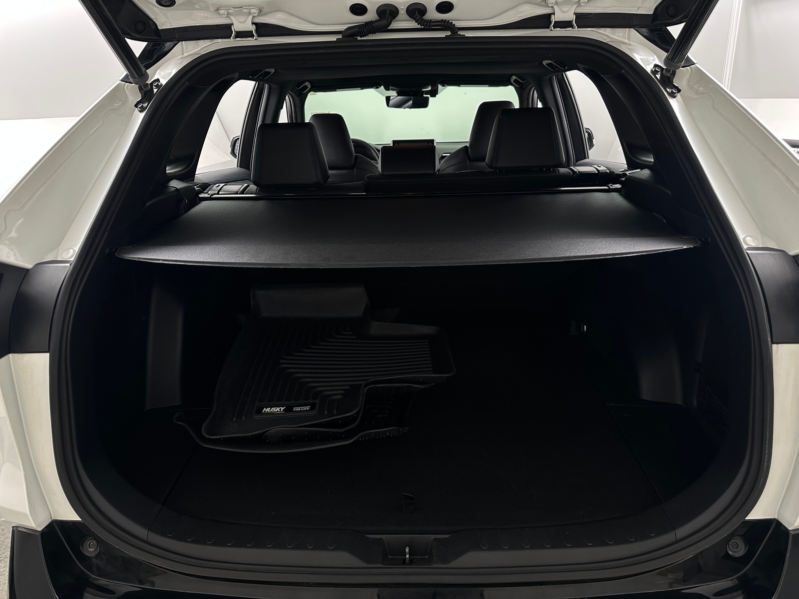 Thumbnail: 2021 Toyota RAV4 - 6