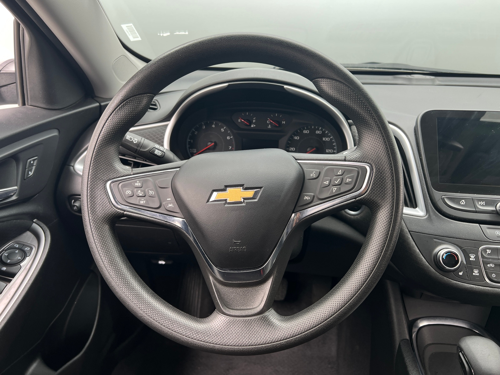 Thumbnail: 2023 Chevrolet Malibu - 5