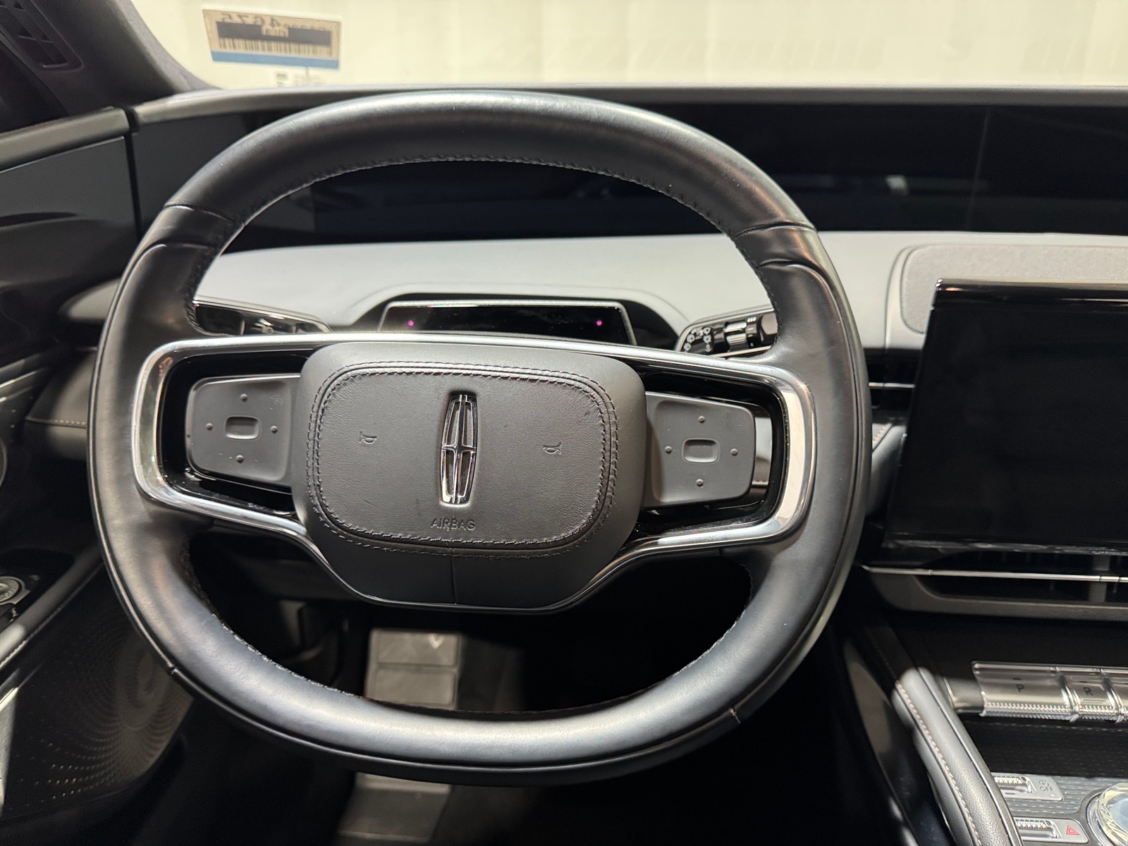 Thumbnail: 2024 Lincoln Nautilus - 4