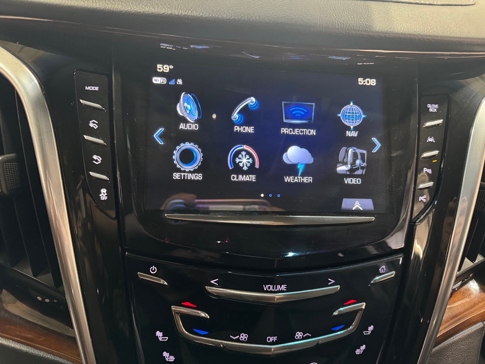 Thumbnail: 2019 Cadillac Escalade - 3