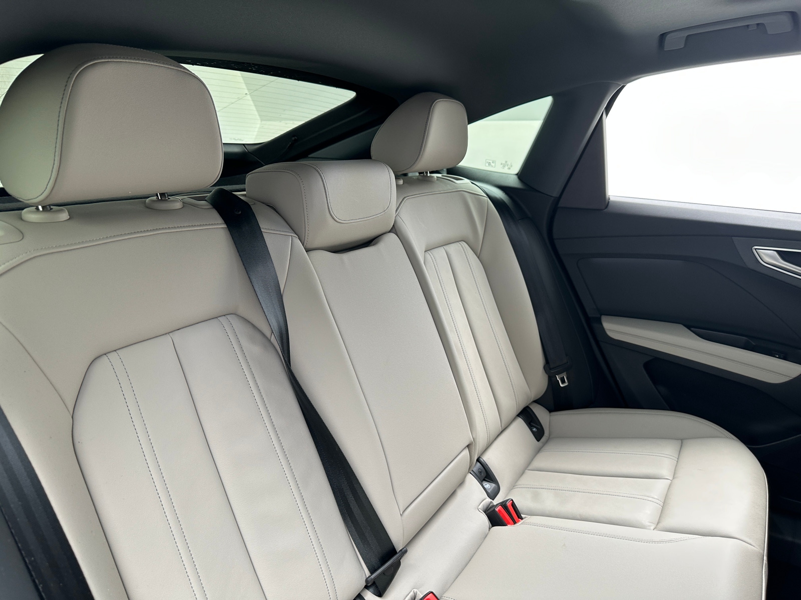 Thumbnail: 2023 Audi Q4 e-tron - 5