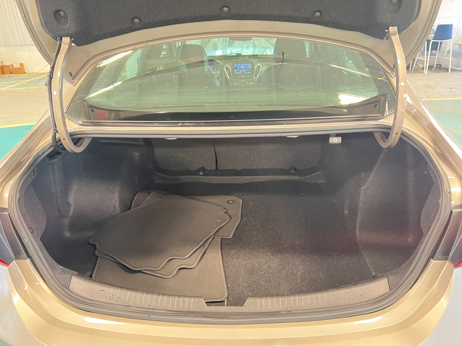 Thumbnail: 2024 Chevrolet Malibu - 6