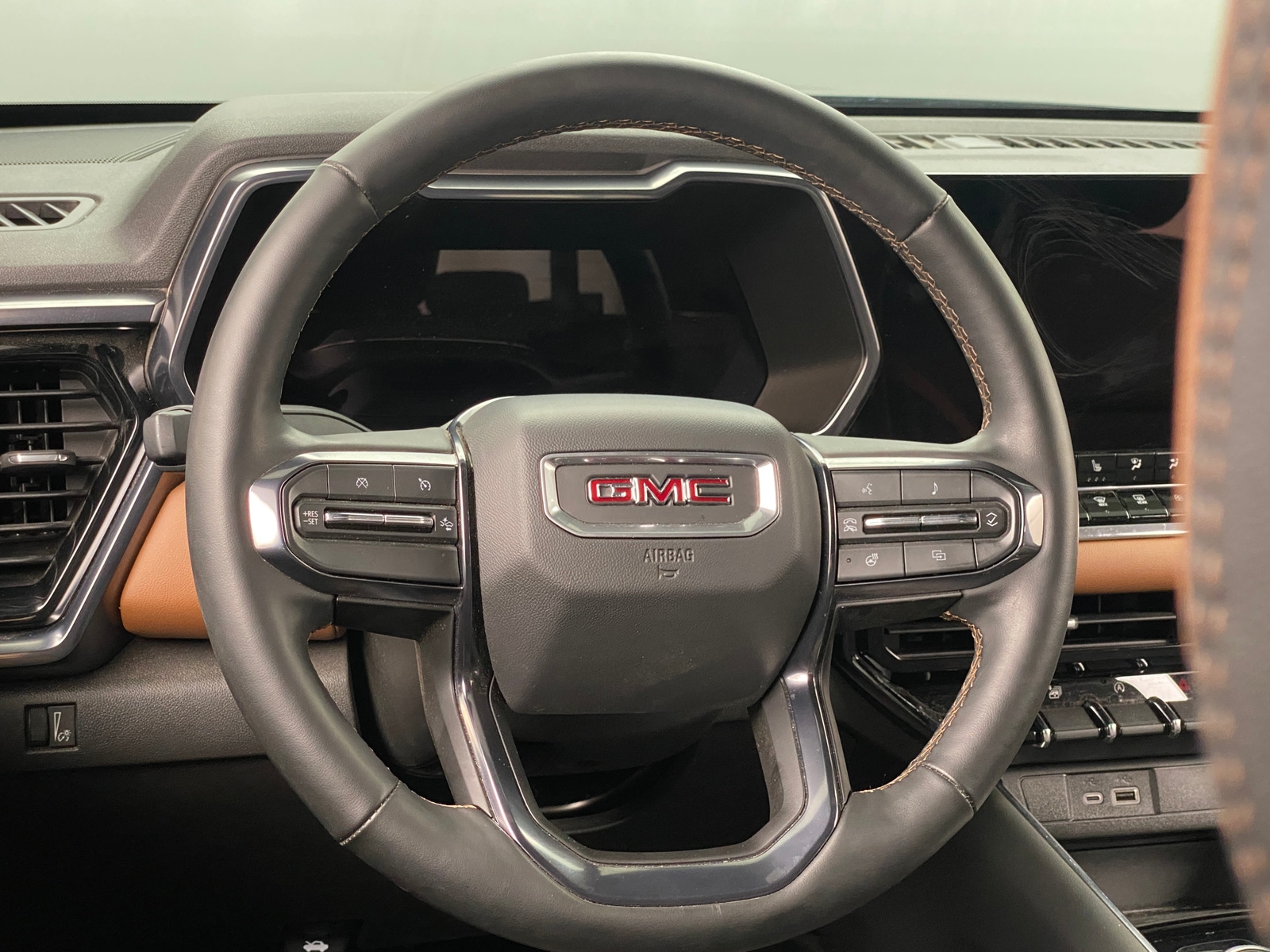 Thumbnail: 2024 GMC Canyon - 4