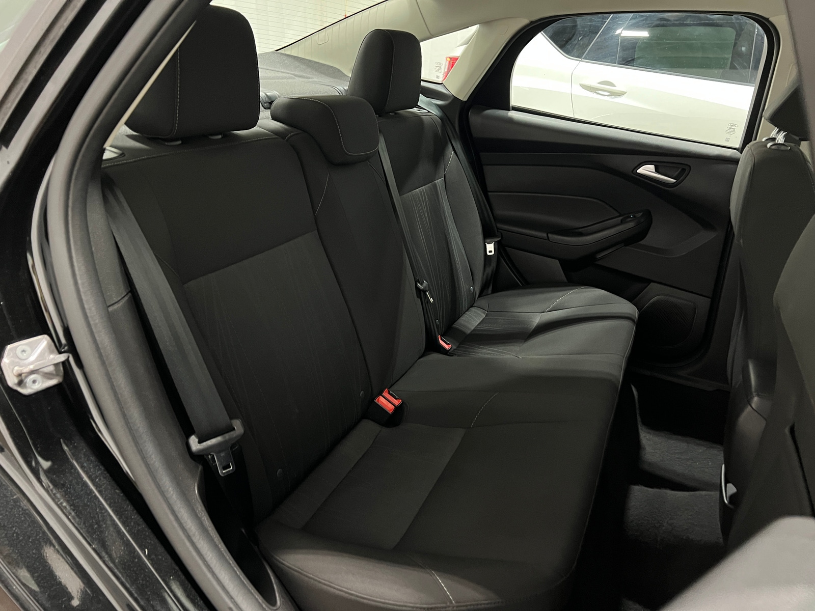Thumbnail: 2015 Ford Focus - 6
