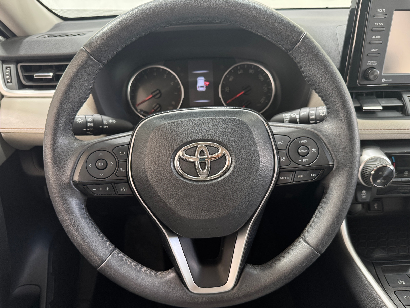 Thumbnail: 2021 Toyota RAV4 - 4