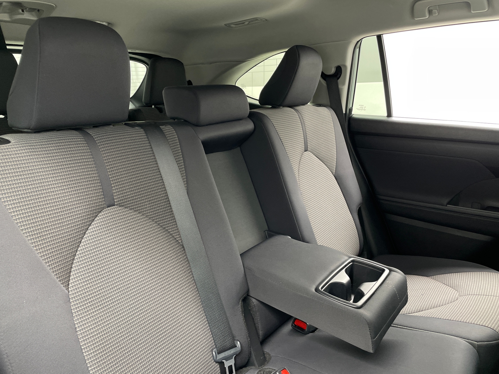 Thumbnail: 2024 Toyota Highlander - 6