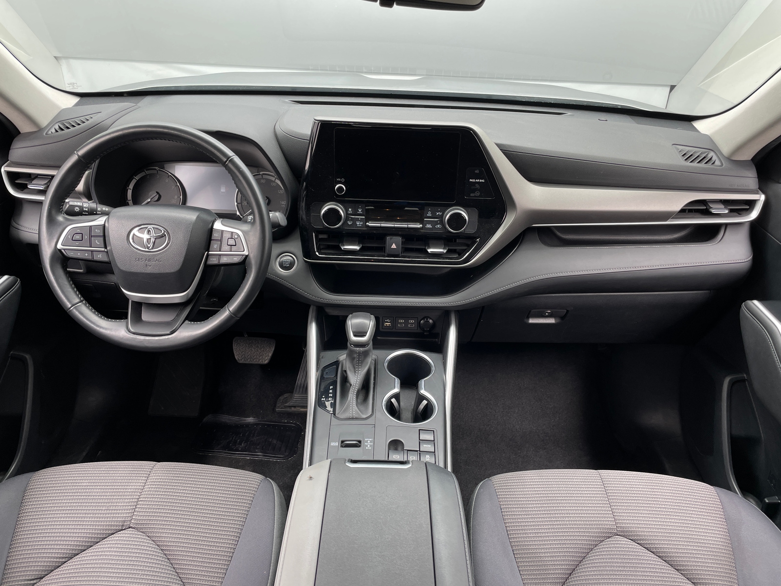 Thumbnail: 2024 Toyota Highlander - 3