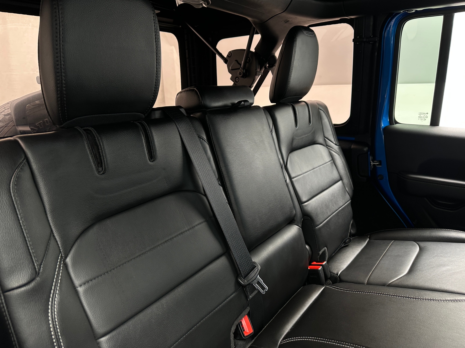 Thumbnail: 2022 Jeep Wrangler - 5