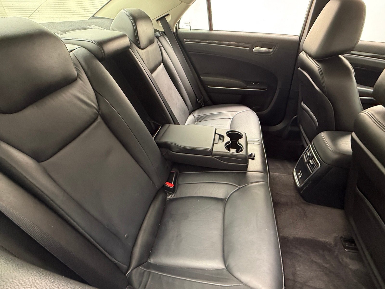 Thumbnail: 2018 Chrysler 300 - 5