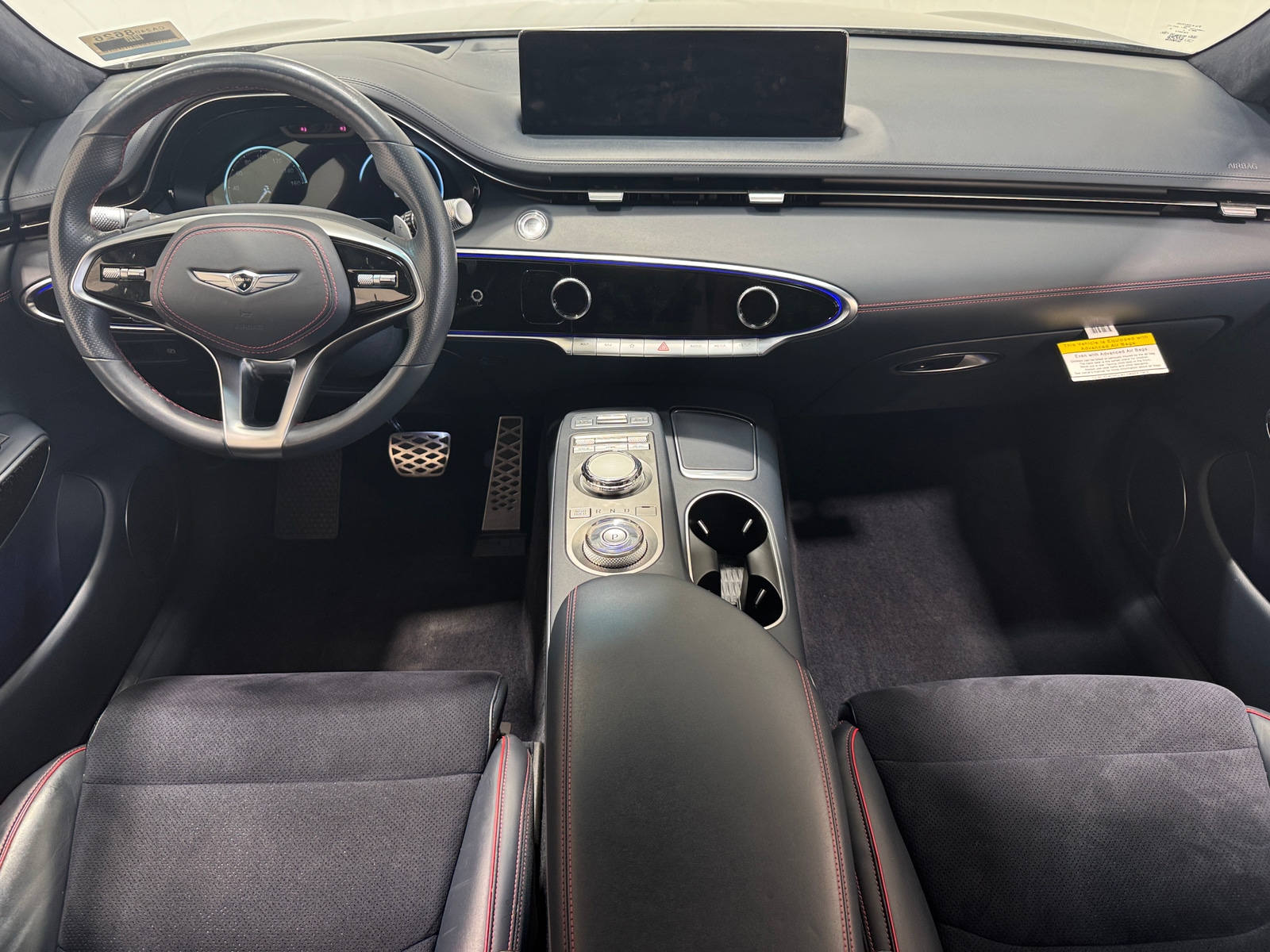 Thumbnail: 2022 Genesis GV70 - 2