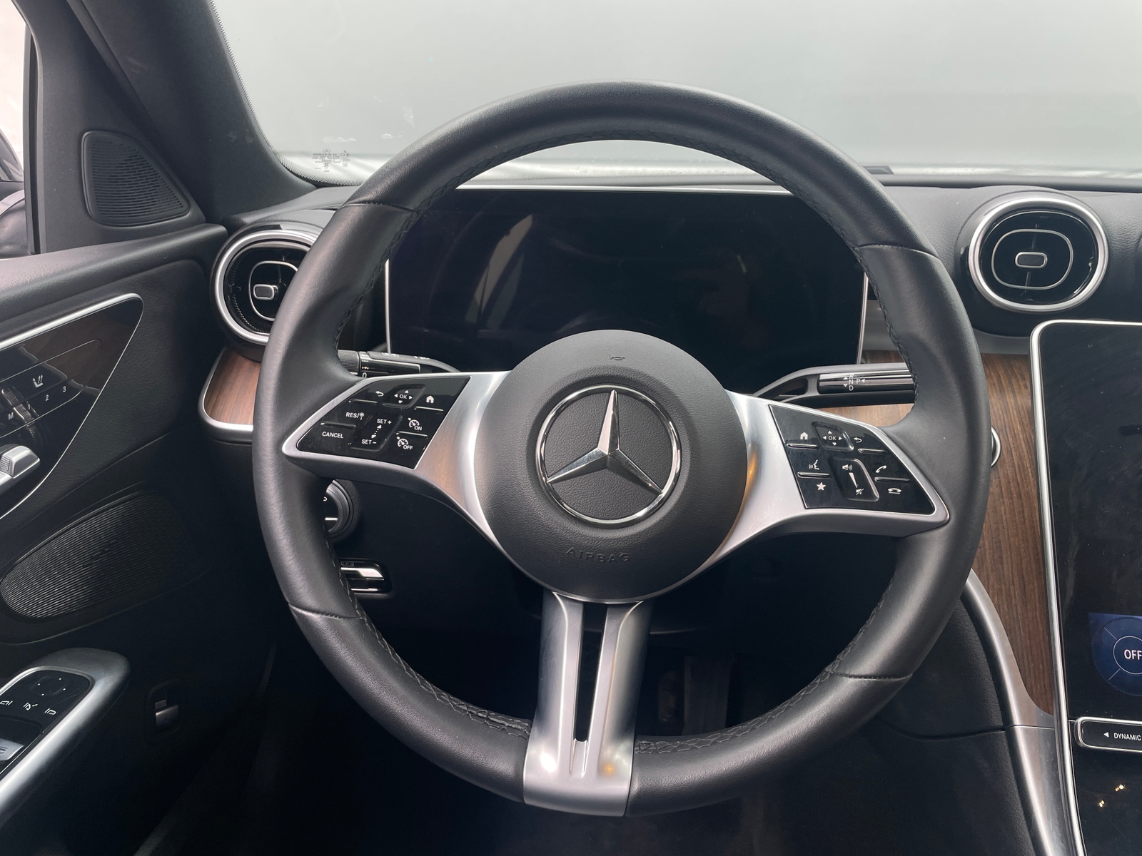 Thumbnail: 2025 Mercedes-Benz C-Class - 4