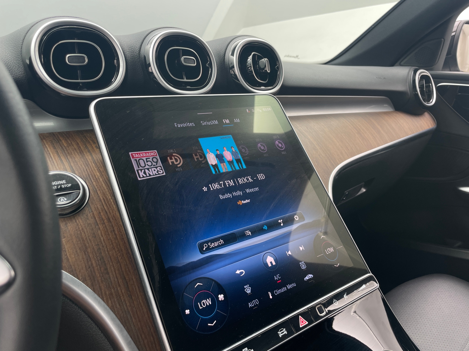 Thumbnail: 2025 Mercedes-Benz C-Class - 3