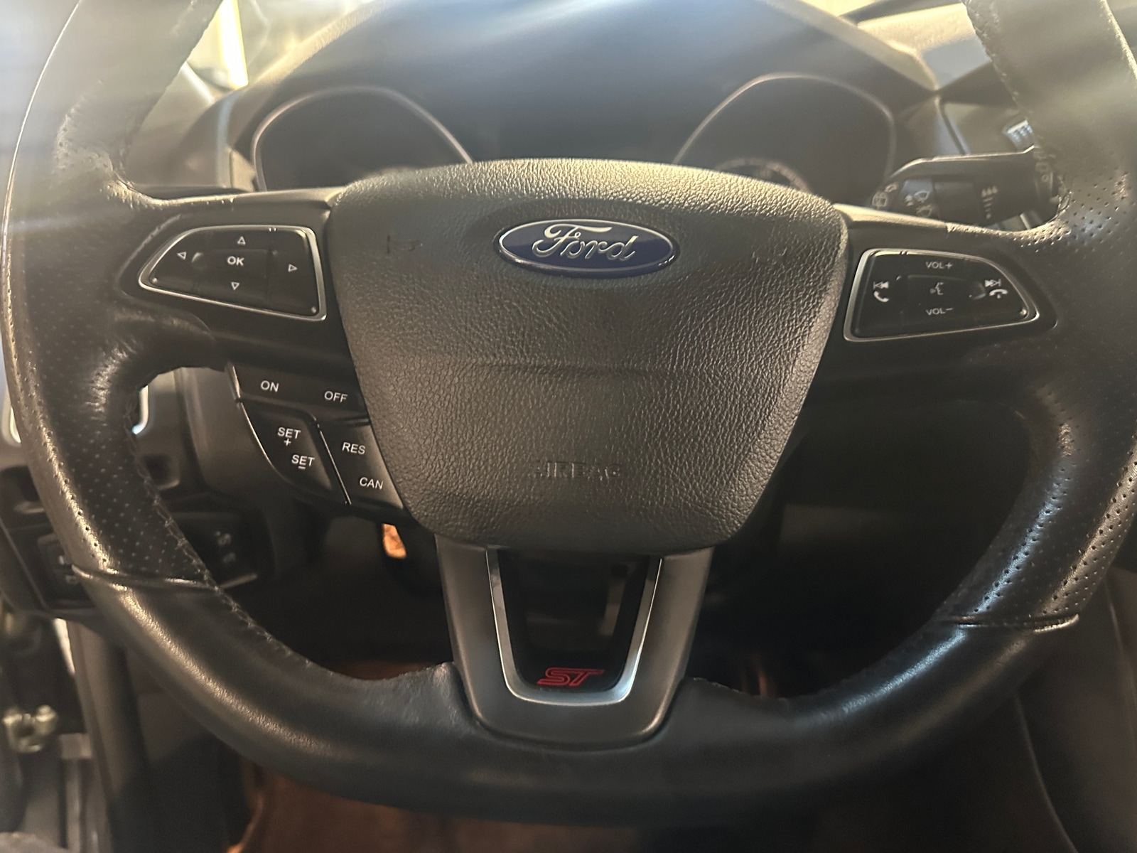Thumbnail: 2017 Ford Focus - 5