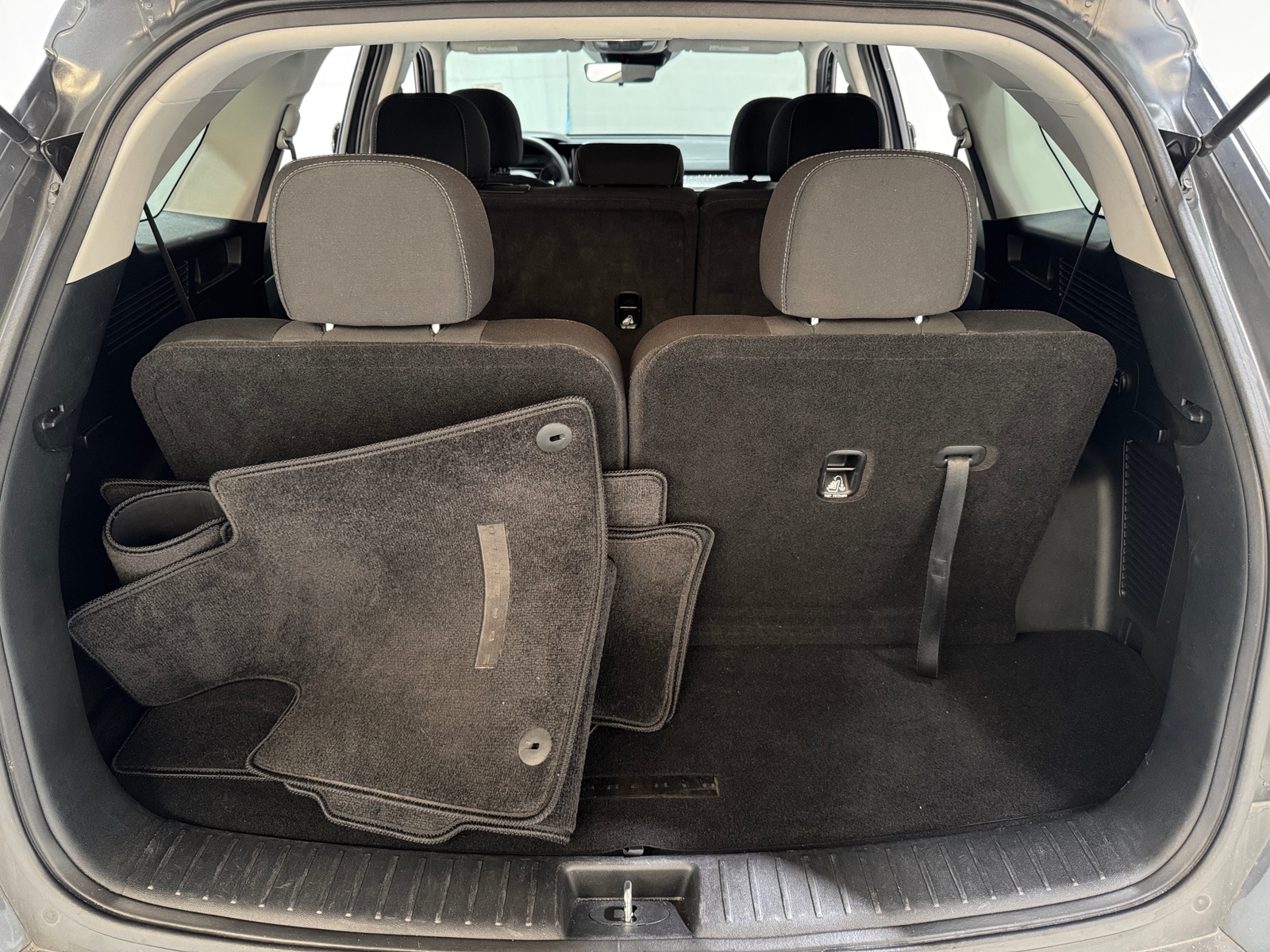 Thumbnail: 2023 Kia Sorento - 7