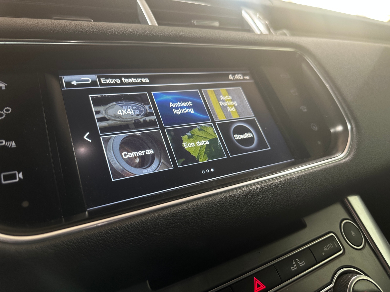 Thumbnail: 2016 Land Rover Range Rover Sport - 3