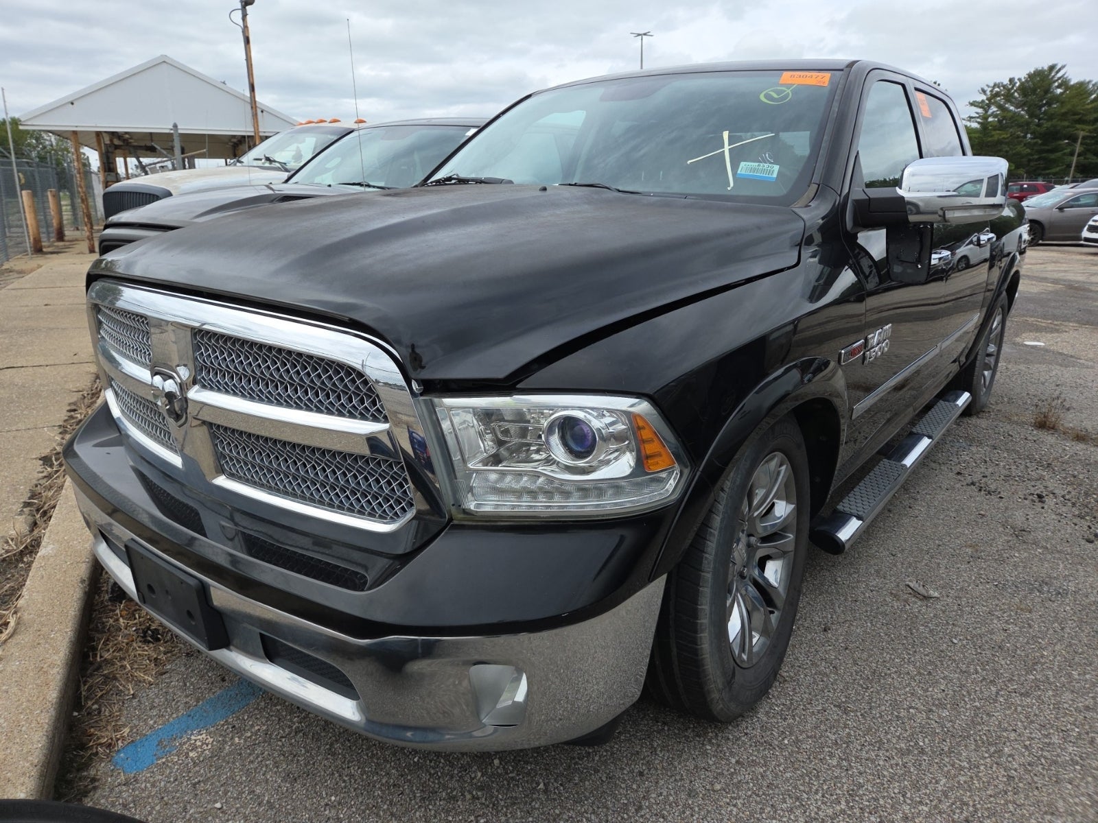 2015 Ram 1500 4WD Crew Cab 140.5" Laramie Limited