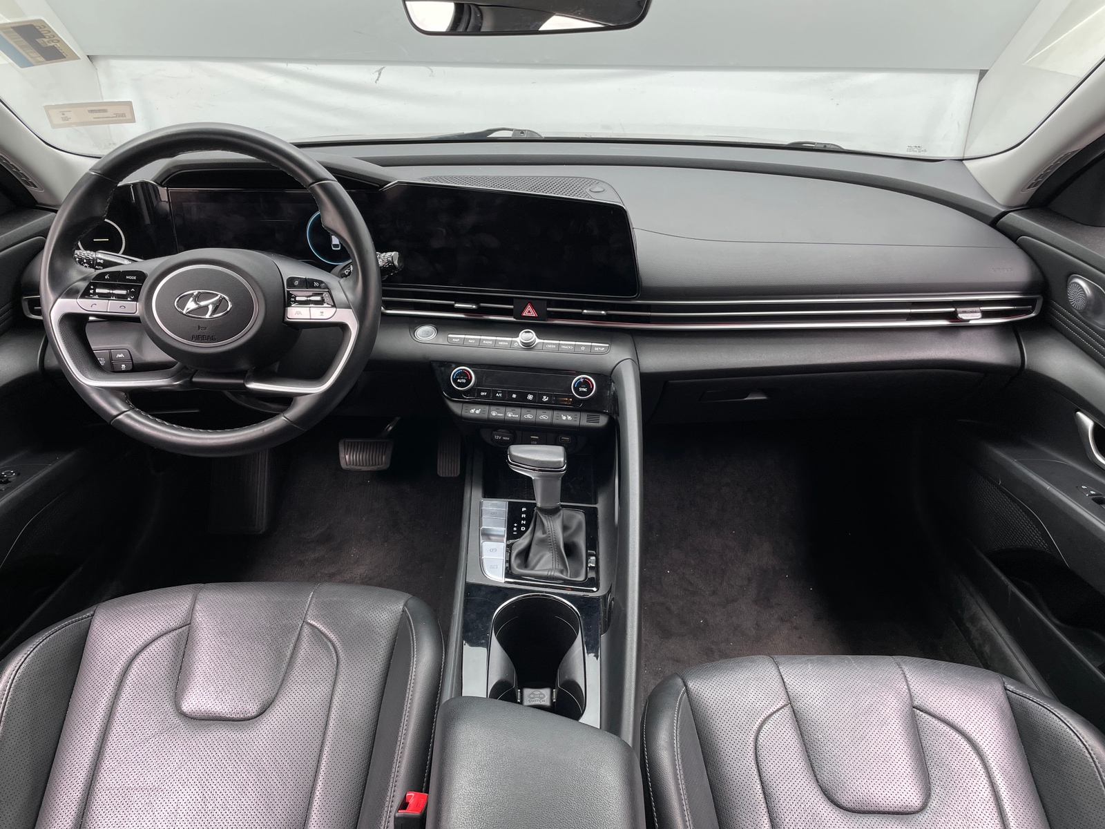 Thumbnail: 2022 Hyundai Elantra - 2