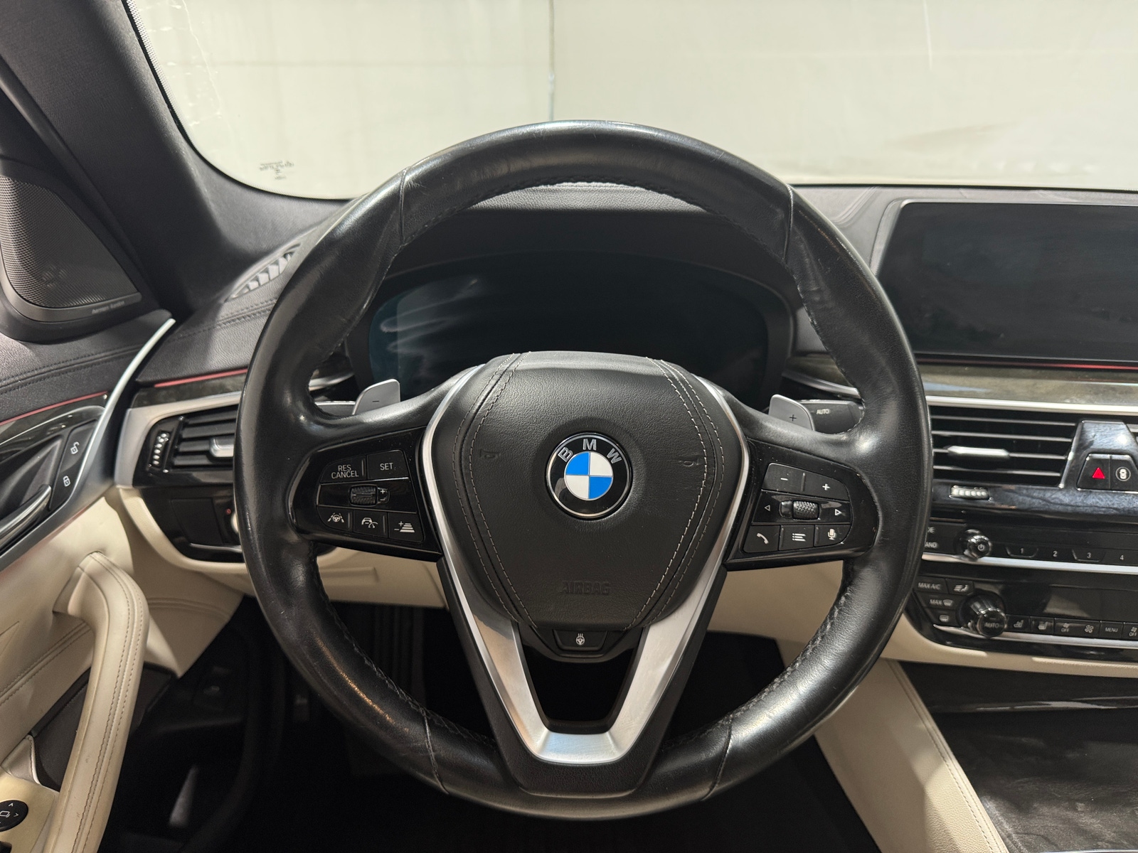 Thumbnail: 2020 BMW 5 Series - 4
