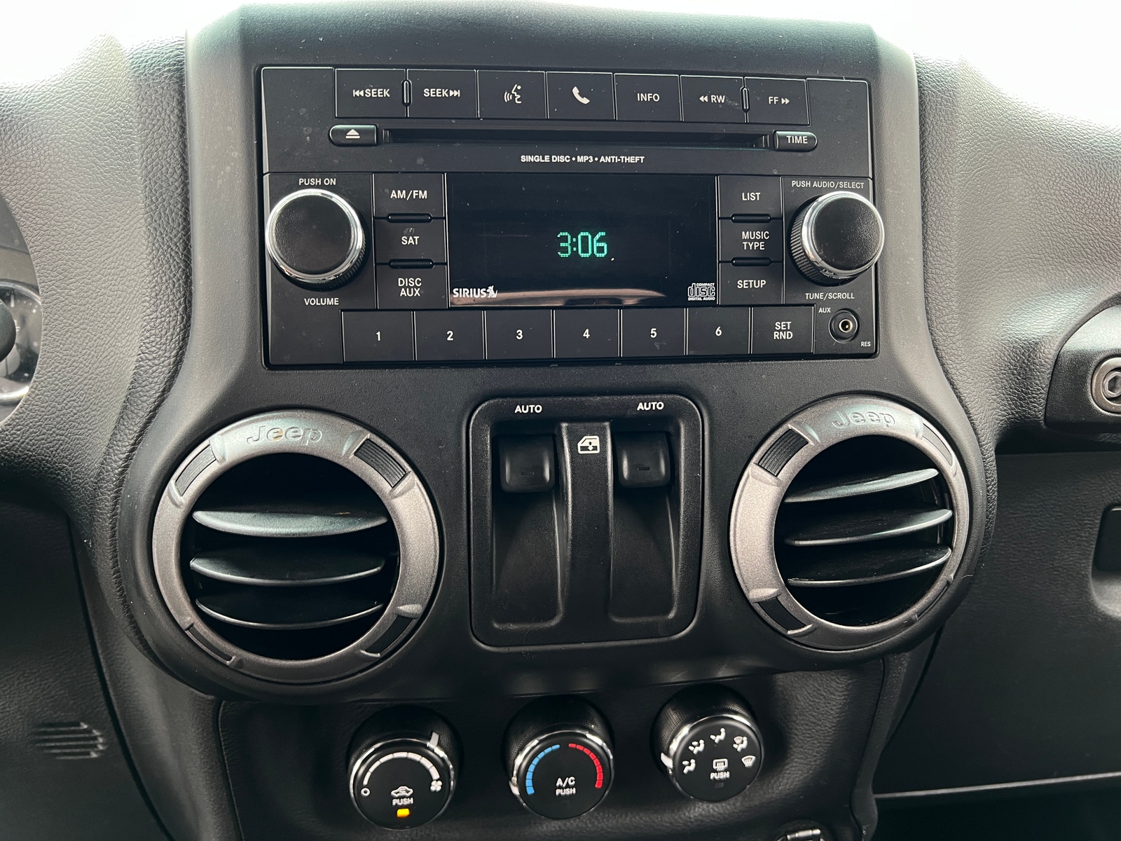 Thumbnail: 2014 Jeep Wrangler - 4