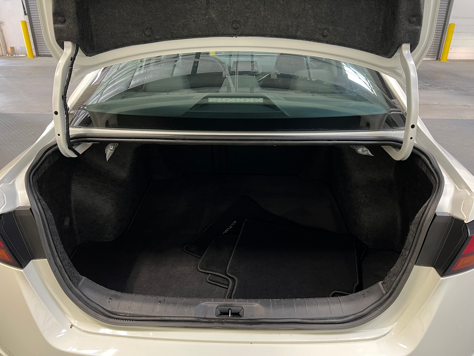 Thumbnail: 2023 Nissan Altima - 7