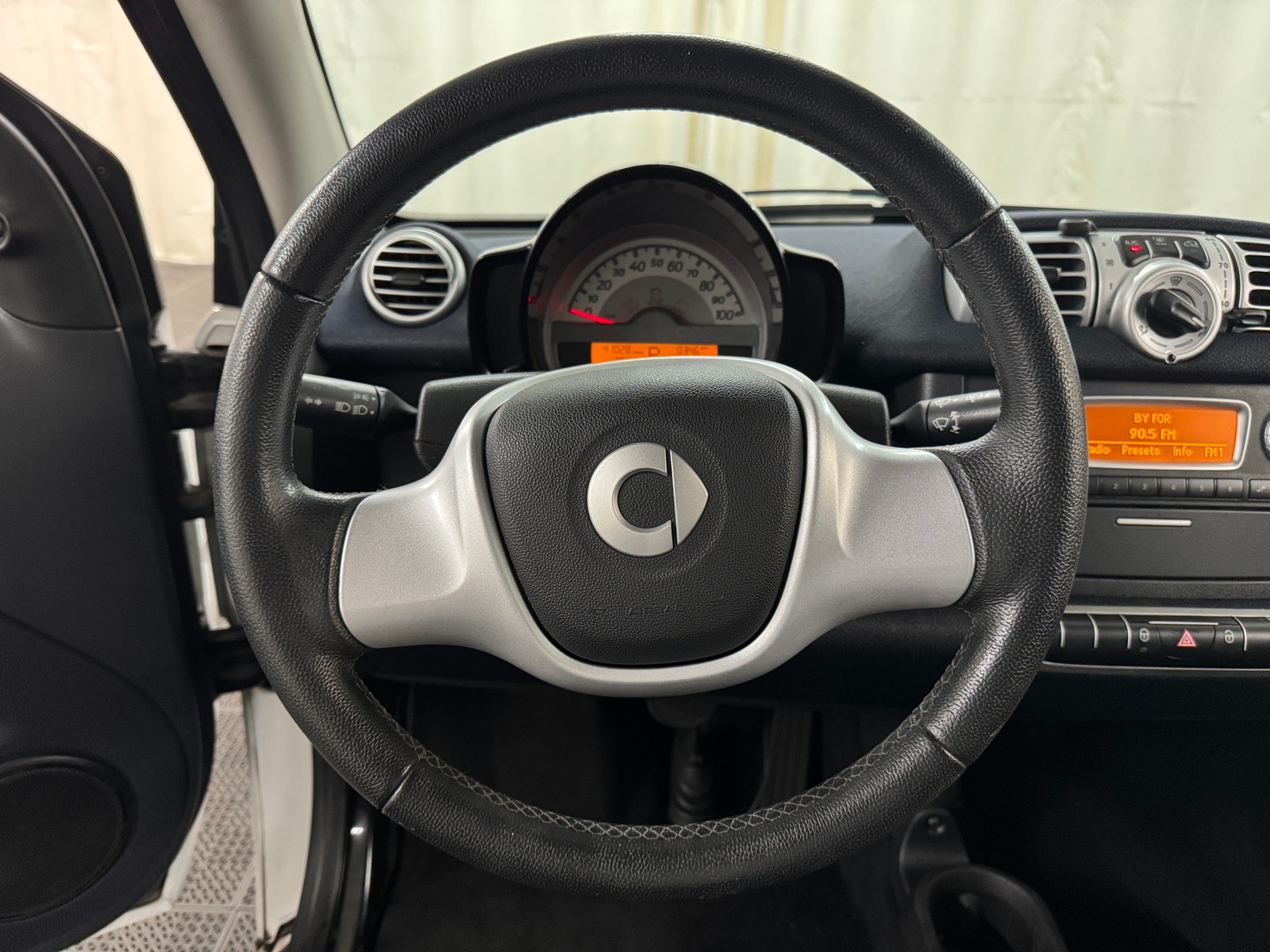 Thumbnail: 2013 smart fortwo - 5