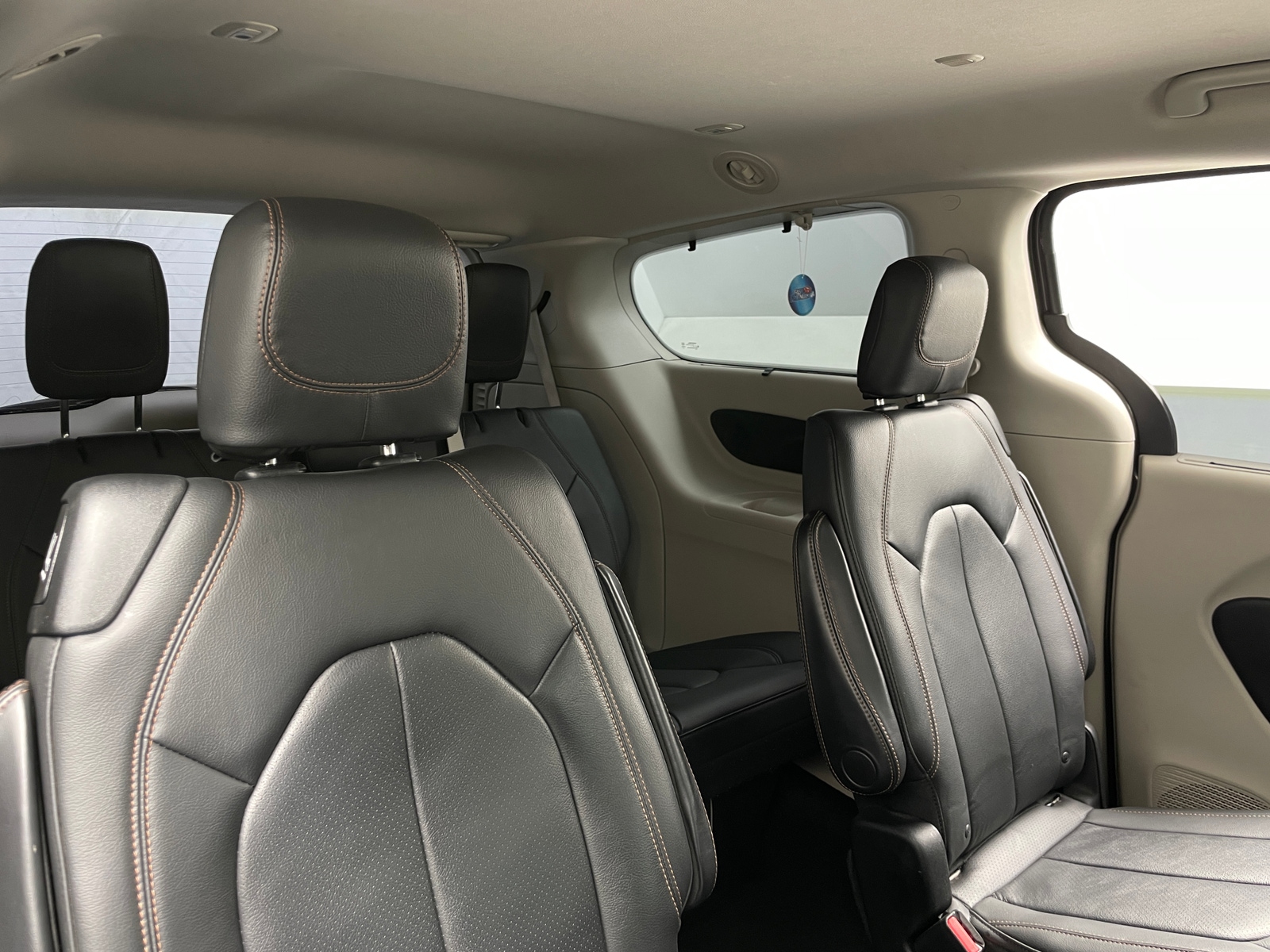 Thumbnail: 2017 Chrysler Pacifica - 5