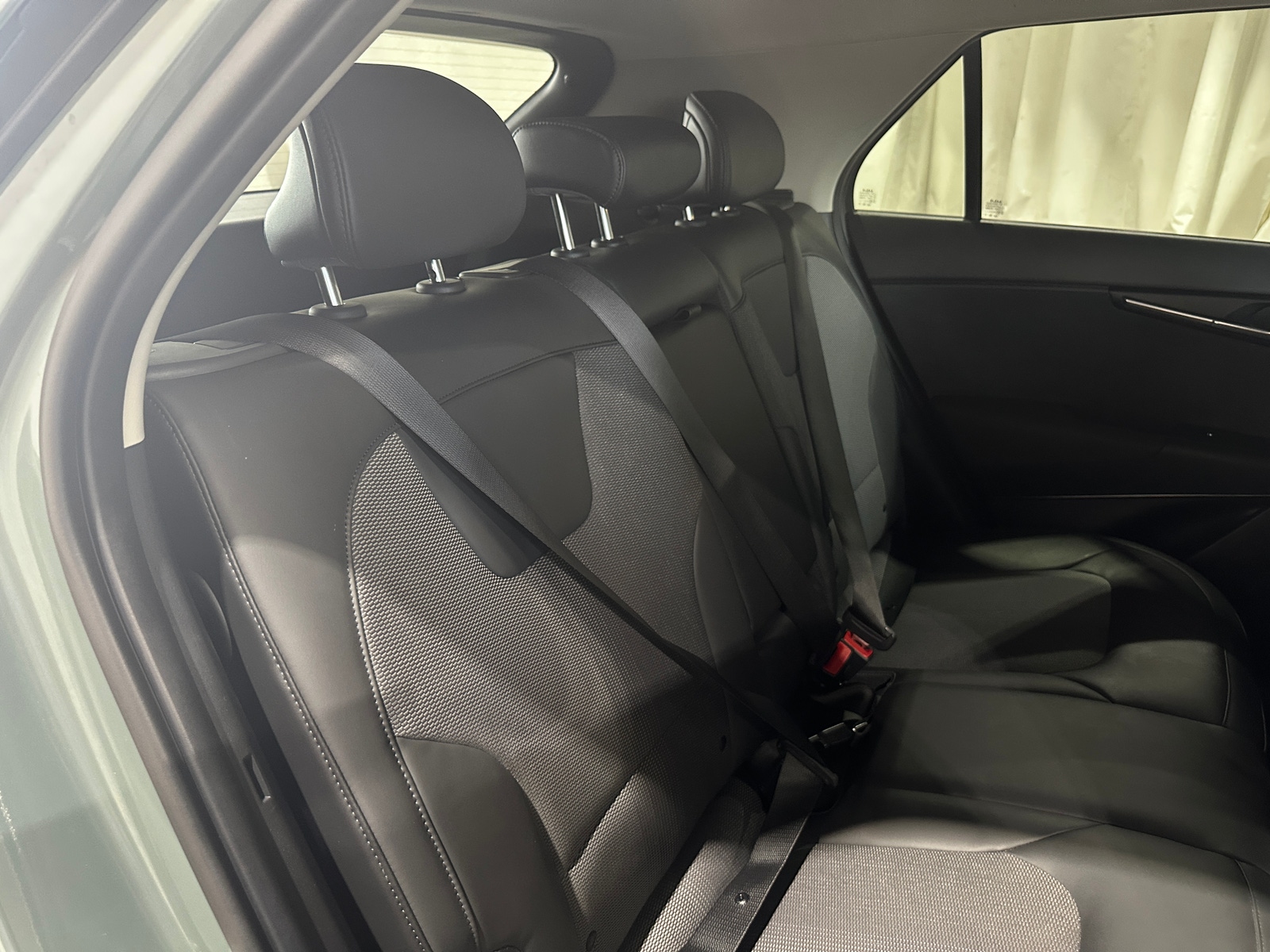 Thumbnail: 2023 Kia Niro - 6