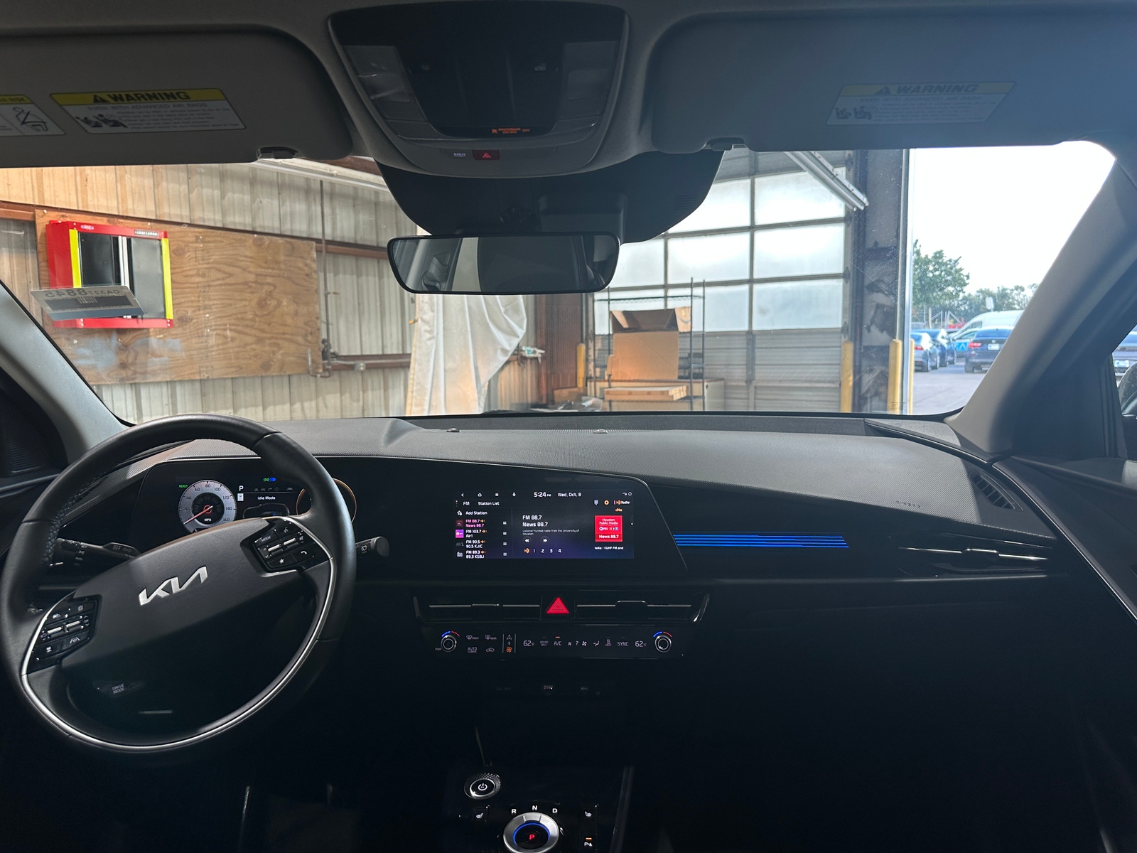 Thumbnail: 2023 Kia Niro - 3