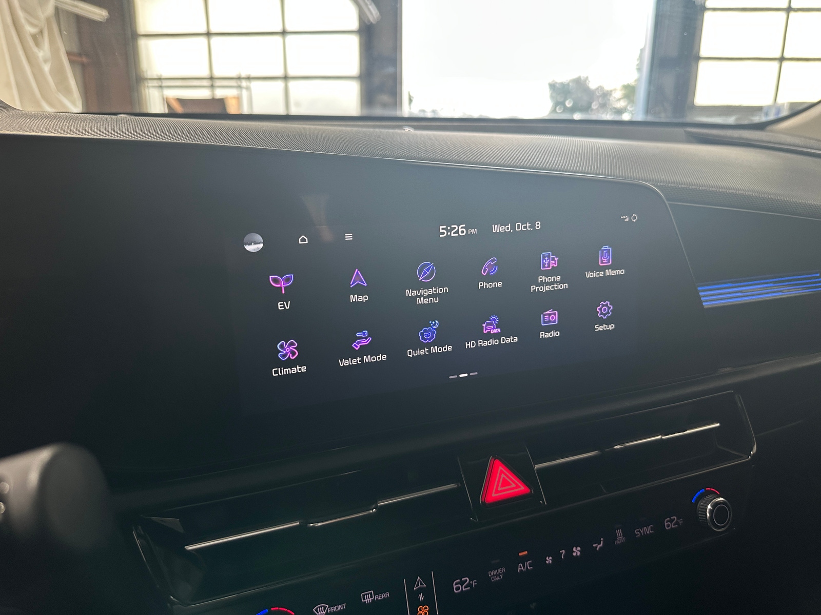 Thumbnail: 2023 Kia Niro - 4