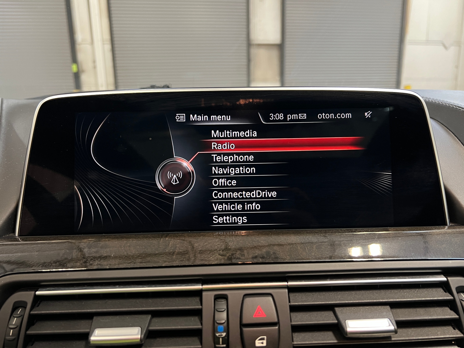 Thumbnail: 2016 BMW 6 Series - 3