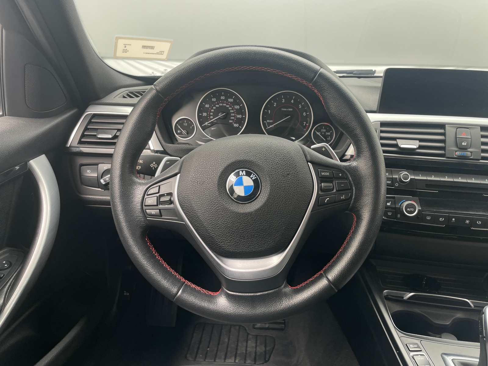 Thumbnail: 2016 BMW 3 Series - 4