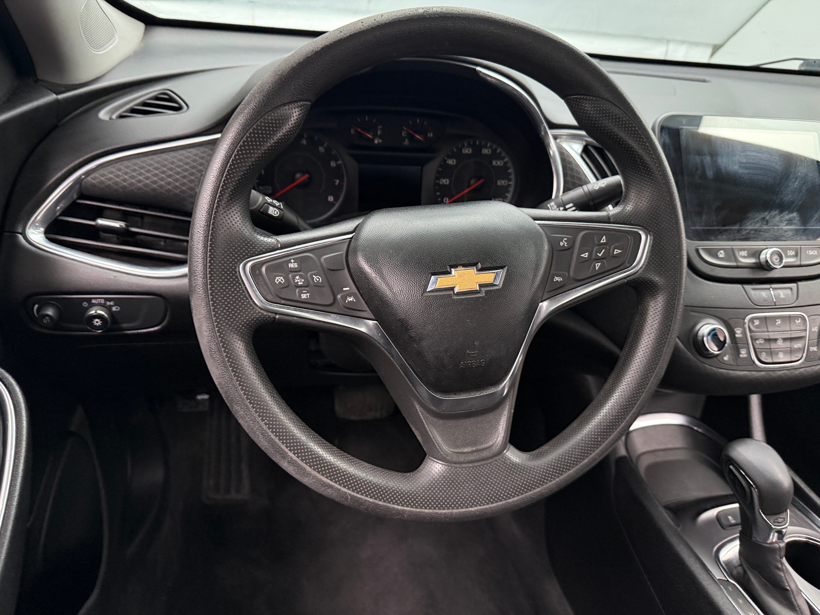Thumbnail: 2021 Chevrolet Malibu - 5