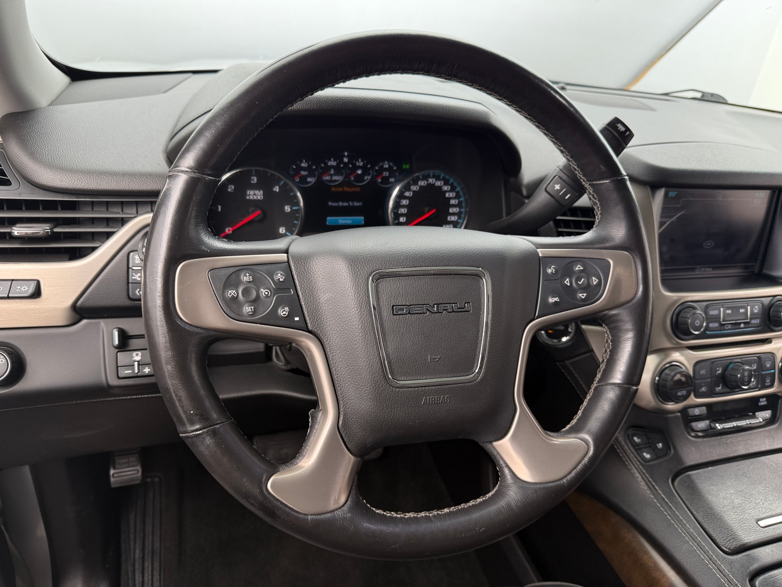 Thumbnail: 2018 GMC Yukon XL - 4